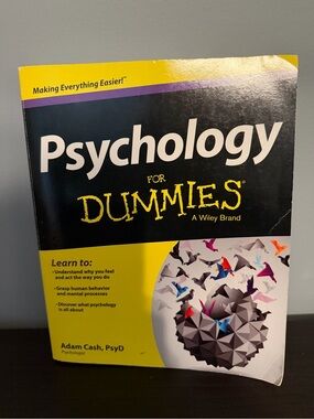 Psychology For Dummies Paperback - Yellow & Black Cover